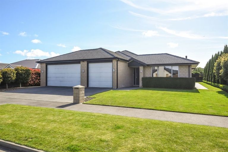 Photo of property in 37 Mariposa Crescent, Aidanfield, Christchurch, 8025