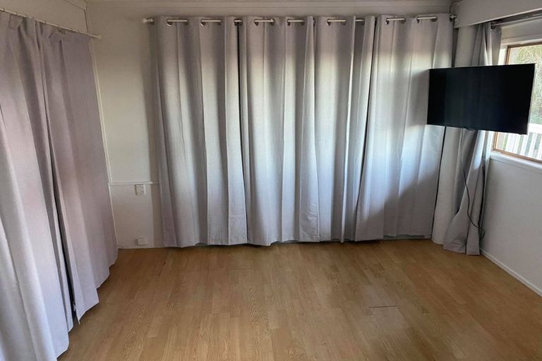 Photo of property in 45 Agincourt Street, Glenfield, Auckland, 0629