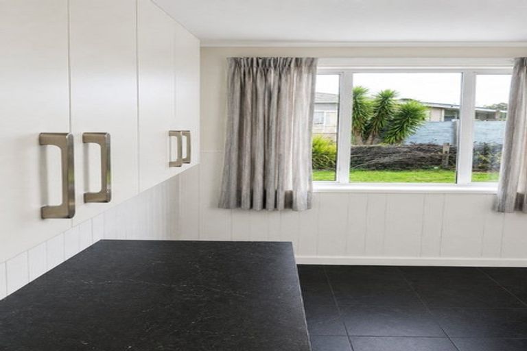 Photo of property in 65 Racecourse Road, Waipukurau, 4200