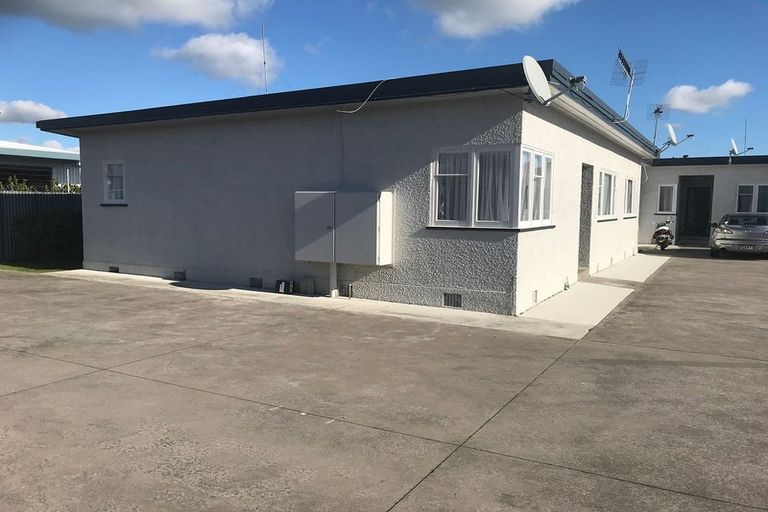 Photo of property in 229 Featherston Street, Palmerston North, 4410