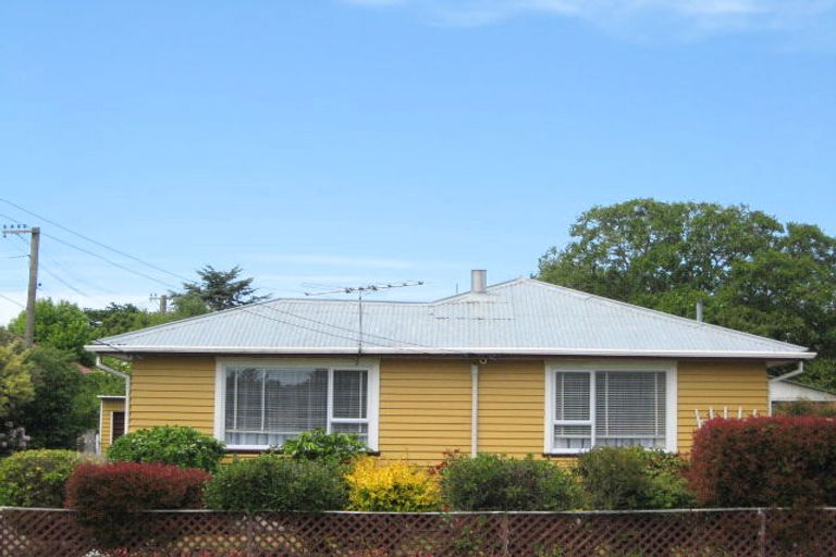 Photo of property in 59 Cuffs Road, Wainoni, Christchurch, 8061
