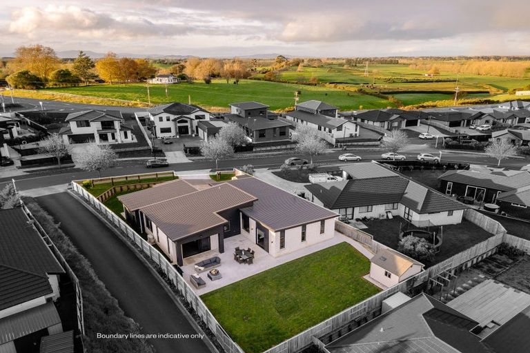 Photo of property in 10 Kapua Crescent, Rototuna North, Hamilton, 3210