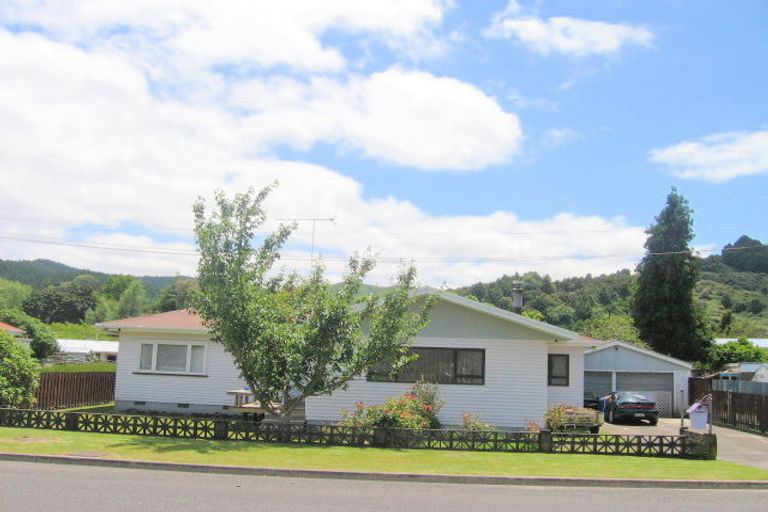 Photo of property in 42 Ngatai Street, Taumarunui, 3920