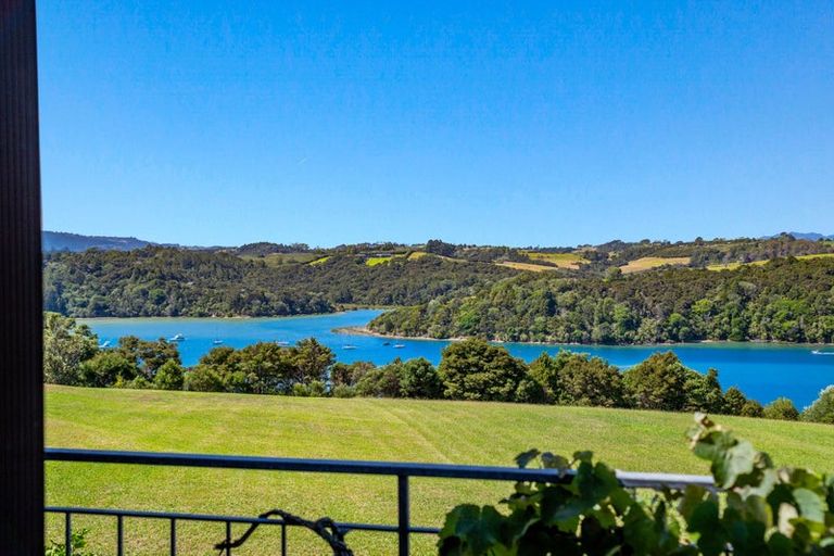 Photo of property in 14 Kotare Place, Sandspit, Warkworth, 0982