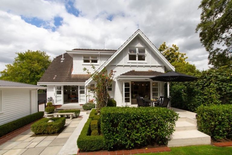 Photo of property in 295 College Street, West End, Palmerston North, 4410