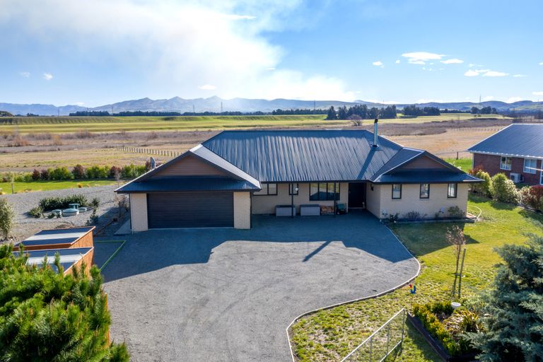 Photo of property in 25 Glenmark Drive, Waipara, 7483