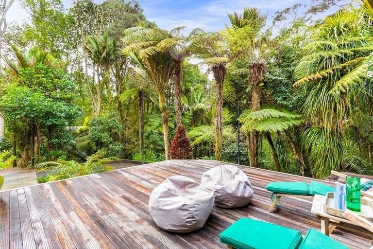 Photo of property in 13 Sylvan Valley Avenue, Titirangi, Auckland, 0604