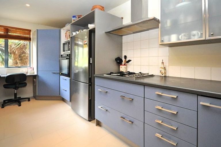 Photo of property in 8/12 Pannill Place, Oteha, Auckland, 0632