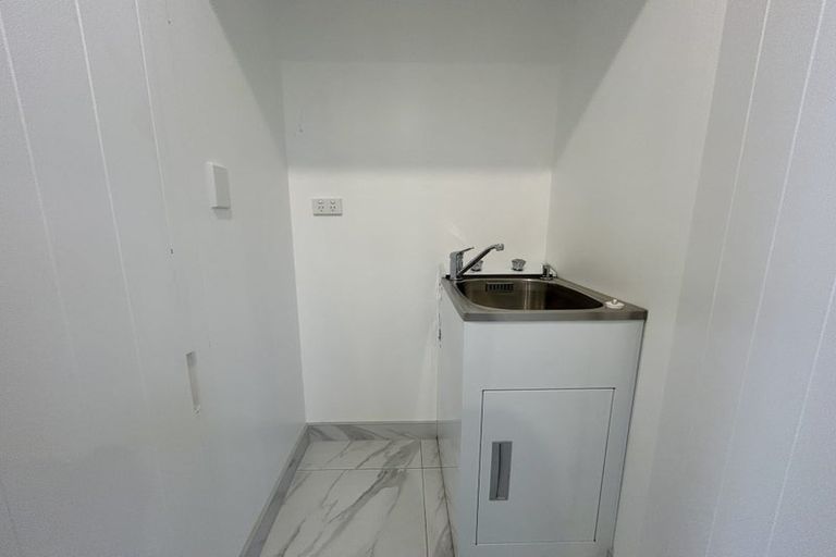 Photo of property in 78d Lincoln Park Avenue, Massey, Auckland, 0614