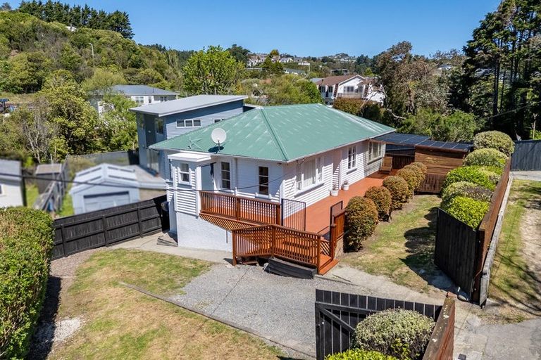 Photo of property in 12 Glenside Road, Glenside, Wellington, 6037