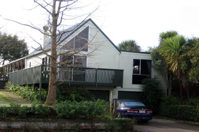 Photo of property in 22 Haast Place, Awapuni, Palmerston North, 4412