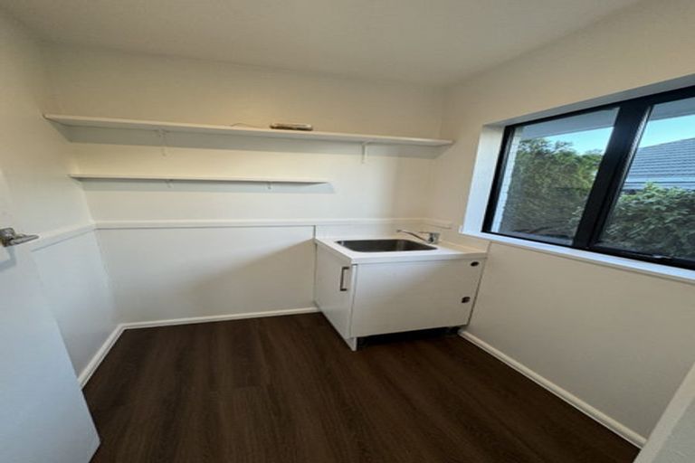 Photo of property in 37 Springbank Street, Bryndwr, Christchurch, 8053