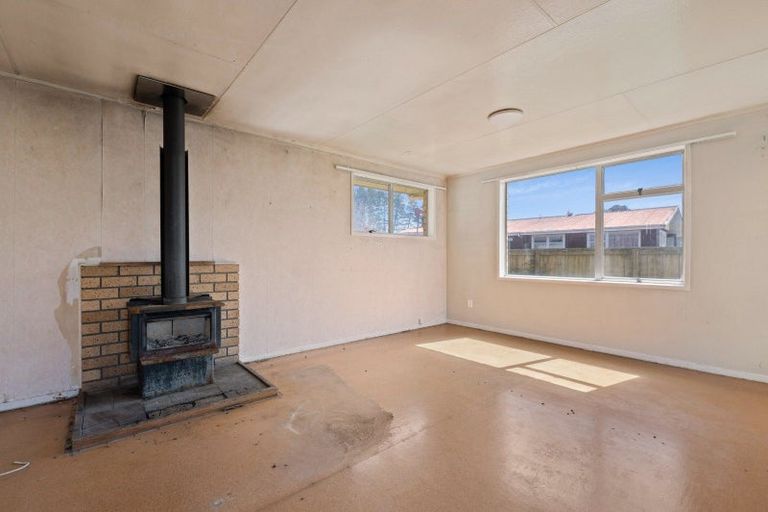 Photo of property in 7 Virgo Place, Kawaha Point, Rotorua, 3010