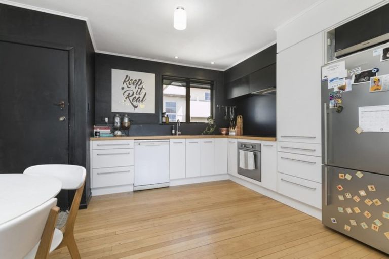 Photo of property in 25b Tui Street, Mount Maunganui, 3116