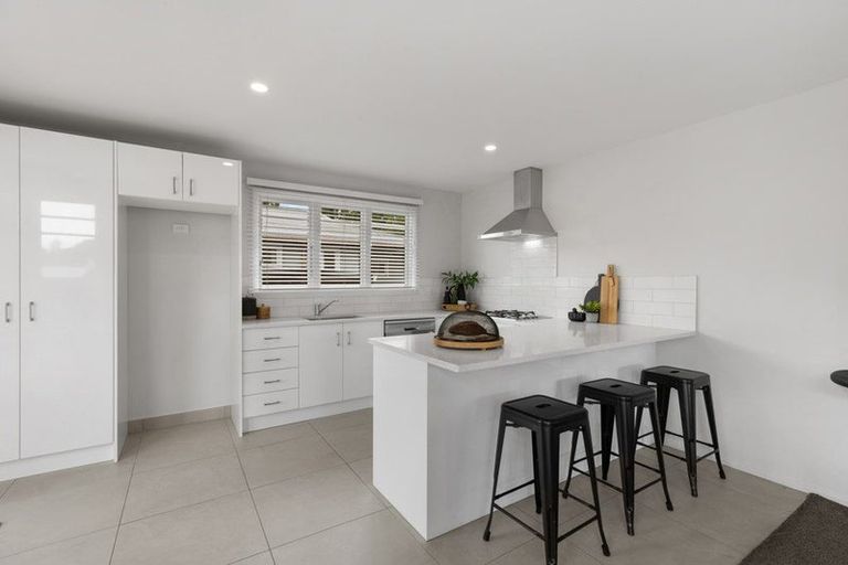 Photo of property in 6 Riverlaw Terrace, Saint Martins, Christchurch, 8022