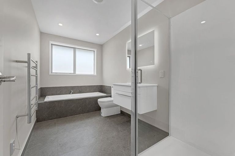 Photo of property in 65 Leathem Crescent, Pokeno, 2402