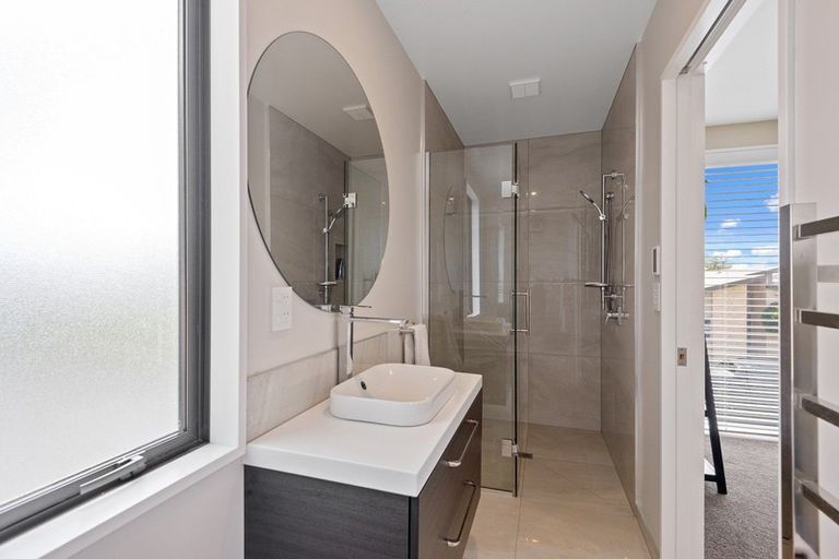 Photo of property in 8 Dave Jamieson Lane, Hillmorton, Christchurch, 8024