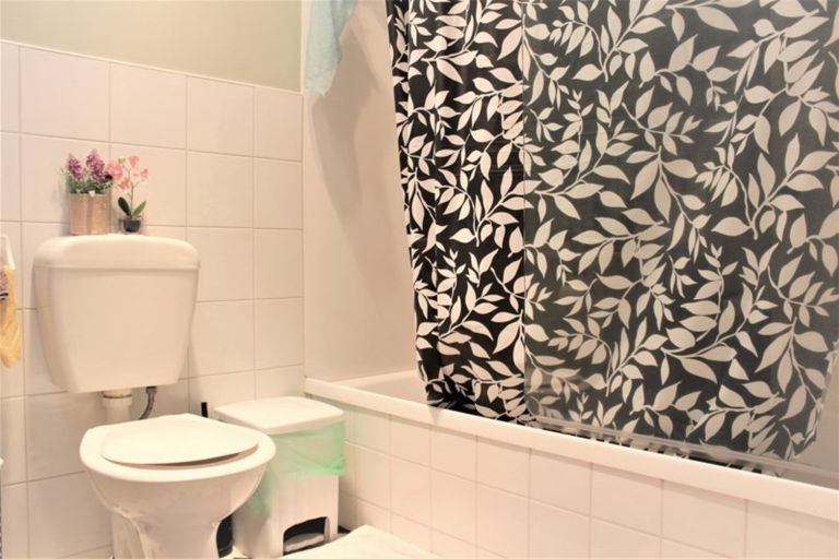 Photo of property in 5 Sandwick Drive, Weymouth, Auckland, 2103