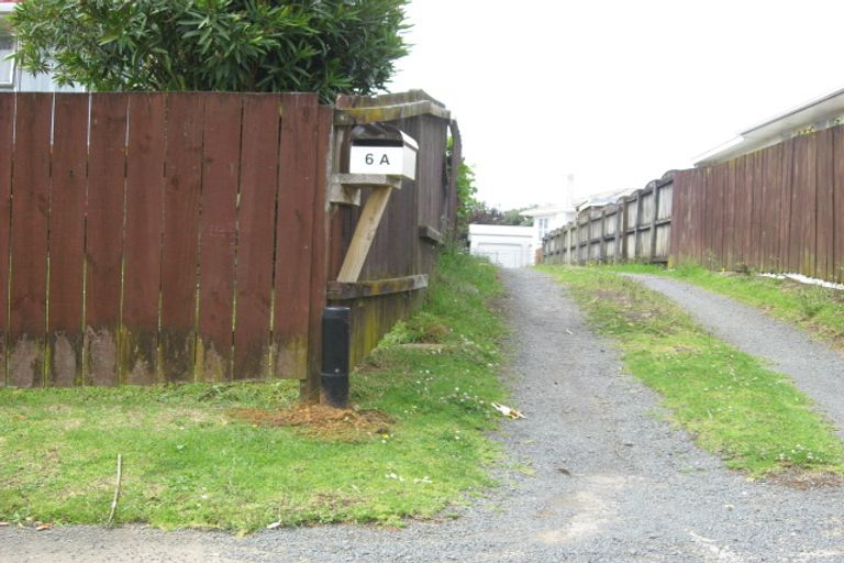 Photo of property in 2/6 Wayne Drive, Mangere, Auckland, 2022