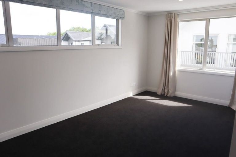 Photo of property in 19 Holmes Hanover Lane, Halswell, Christchurch, 8025