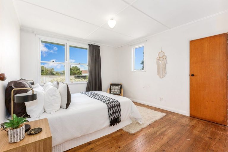 Photo of property in 105 Te Pene Avenue, Titahi Bay, Porirua, 5022