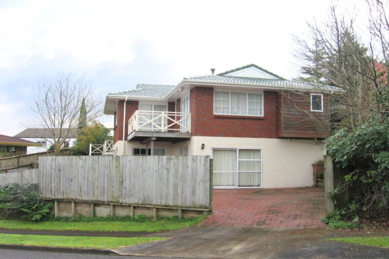 Photo of property in 4 Tilia Place, Totara Heights, Auckland, 2105