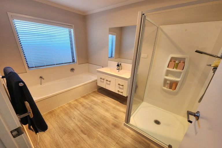 Photo of property in 15 Harding Drive, Papamoa Beach, Papamoa, 3118