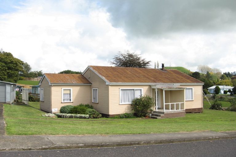 Photo of property in 2 Goodwin Street, Tirau, 3410