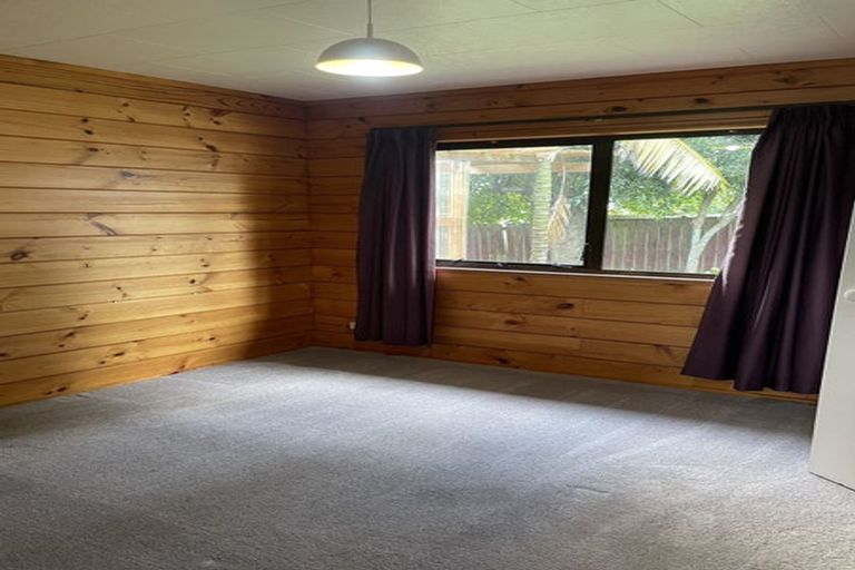 Photo of property in 22 Sandgate Avenue, Botany Downs, Auckland, 2010