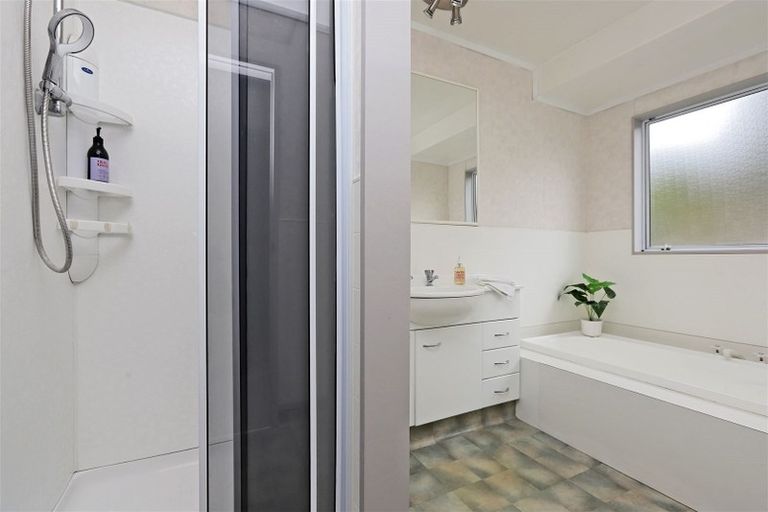 Photo of property in 1229 Louie Street, Parkvale, Hastings, 4122