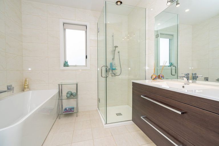 Photo of property in 19 Glendermid Close, Sawyers Bay, Port Chalmers, 9023