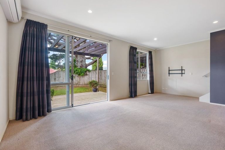 Photo of property in 17a Oakland Avenue, Papatoetoe, Auckland, 2025