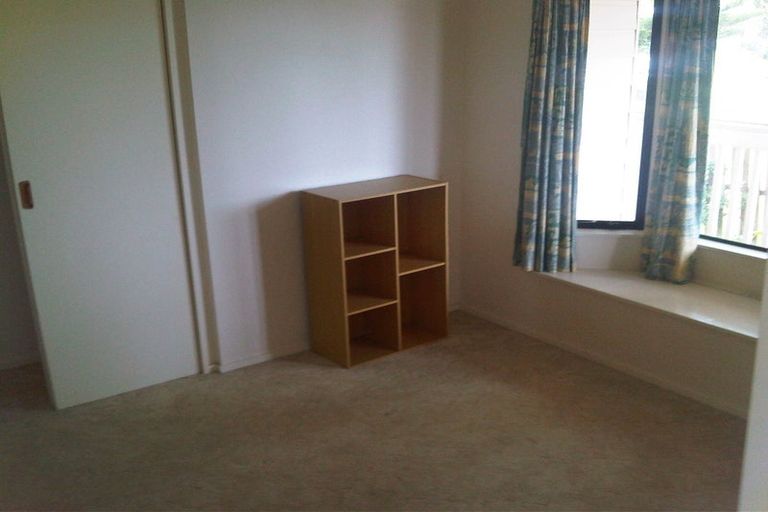 Photo of property in 2/62 Tonar Street, Northcote, Auckland, 0627