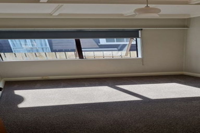 Photo of property in 86 Beach Road, Waihi Beach, 3611