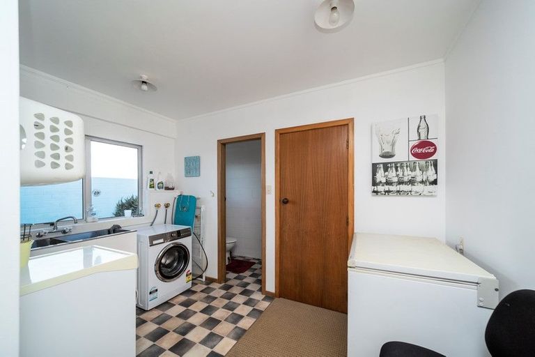 Photo of property in 79a Barrett Street, Westown, New Plymouth, 4310