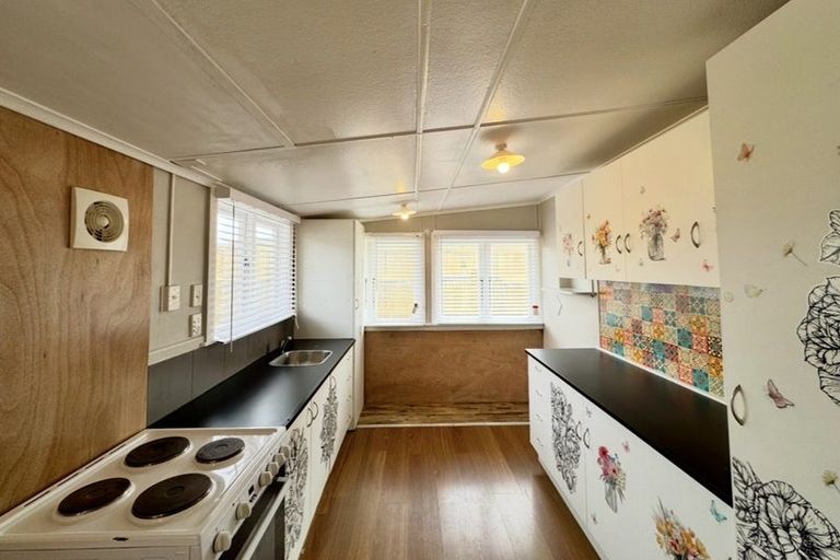 Photo of property in 3 Daniell Street, Bulls, 4818