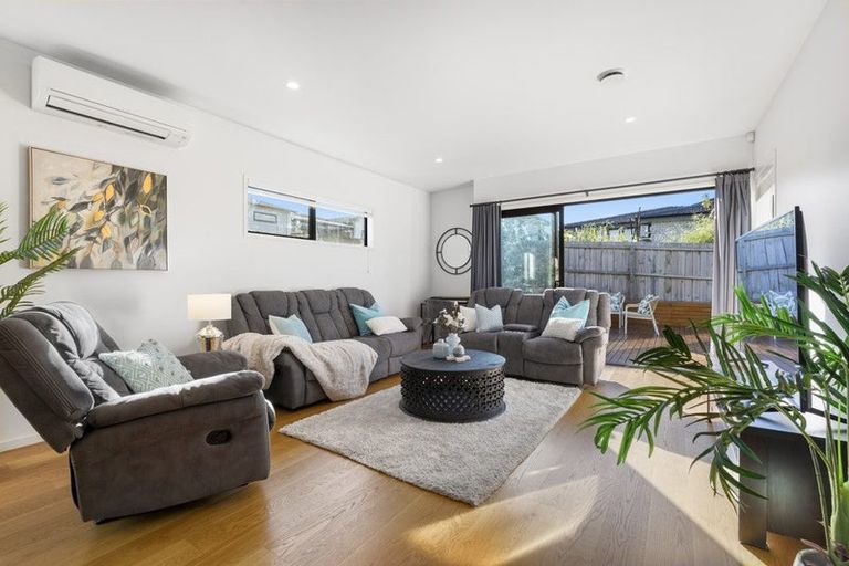 Photo of property in 17 Patrick Rice Drive, Swanson, Auckland, 0614