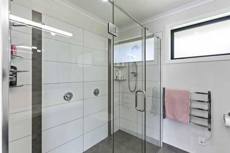 Photo of property in 6 Hadfield Road, Peka Peka, Waikanae, 5391