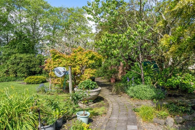 Photo of property in 1021 Old North Road, Waimauku, 0882