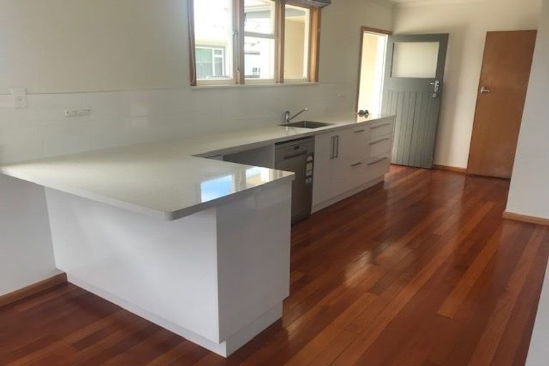 Photo of property in 49 Mission Road, Greenmeadows, Napier, 4112