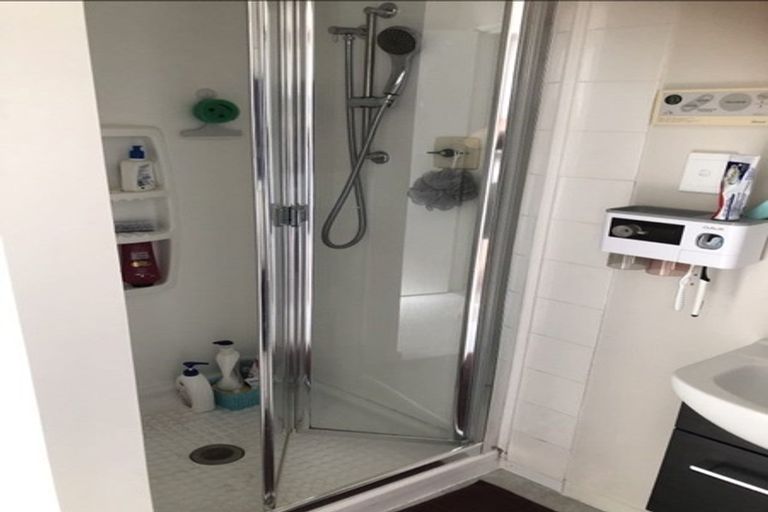 Photo of property in 61 Luton Avenue, Sunnyhills, Auckland, 2010