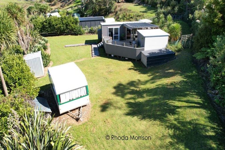 Photo of property in 76 Komiti Road, Tinopai, 0593