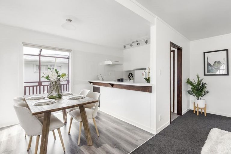 Photo of property in 1/18b Verbena Road, Birkdale, Auckland, 0626