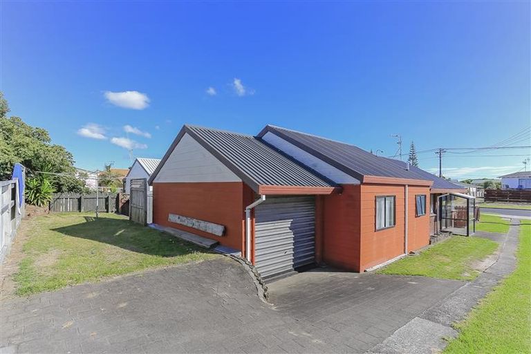 Photo of property in 61a Percy Road, Papamoa Beach, Papamoa, 3118