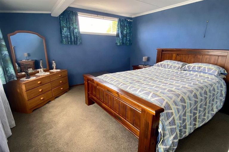 Photo of property in 19 Rata Street, Kaka Point, 9271