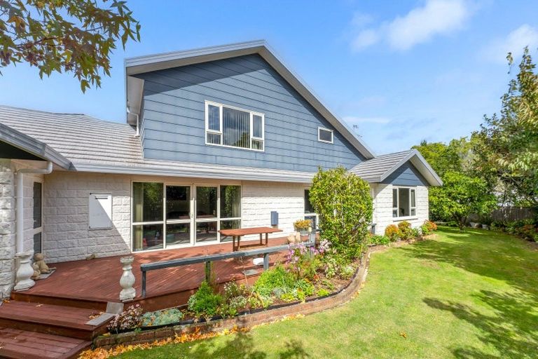 Photo of property in 7 Westpeak Way, Otaki, 5512