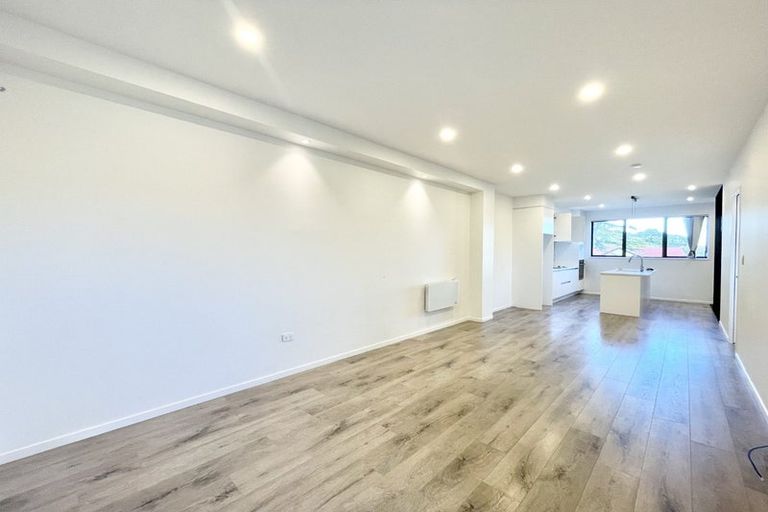 Photo of property in 15/54 Taharoto Road, Takapuna, Auckland, 0622