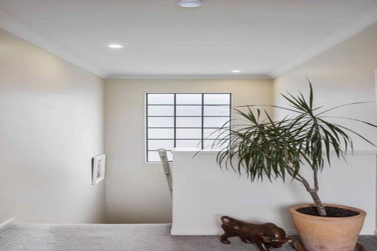 Photo of property in 4 Rialto Court, East Tamaki Heights, Auckland, 2016