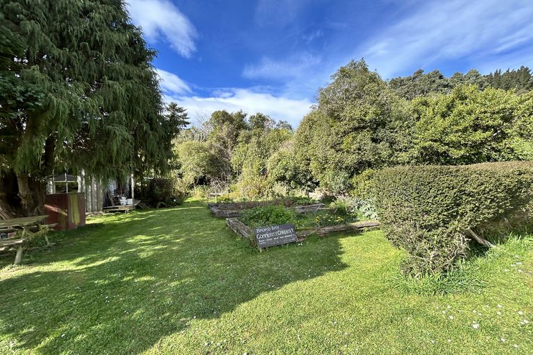 Photo of property in 3 Clearwater Street, Broad Bay, Dunedin, 9014