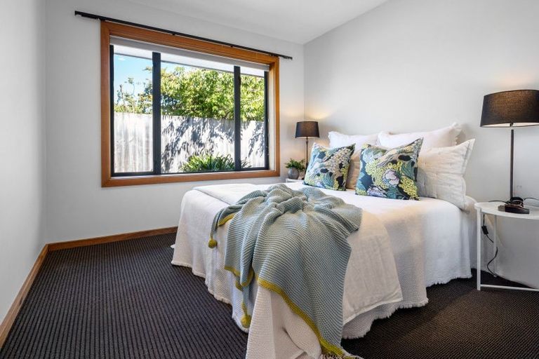 Photo of property in 12 John Morel Place, Parklands, Christchurch, 8083